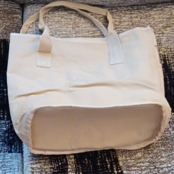 4/$40 New Winnie the Pooh Canvas Handbag/Zippered Tote - Picture 6 of 13